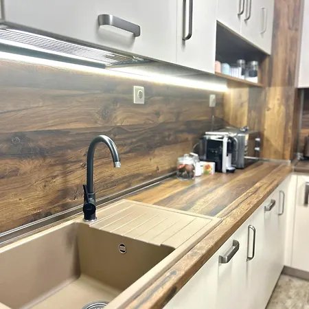 Stylish With Free Parking By Apartmax Apartament Warna