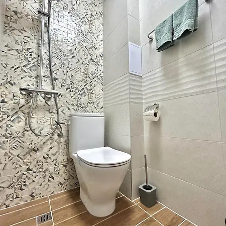 Apartament Stylish With Free Parking By Apartmax Warna