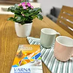 Apartament Stylish With Free Parking By Apartmax