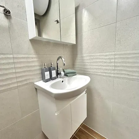Stylish With Free Parking By Apartmax Varna